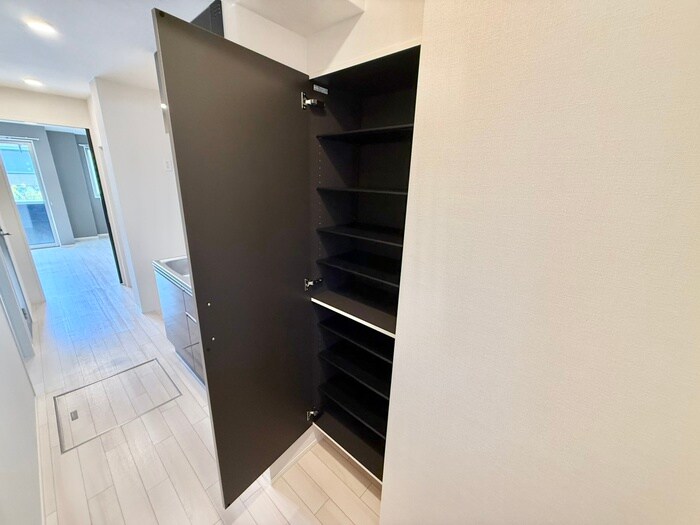 物件内観写真18　(靴箱)