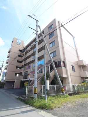 オウミ住宅ビル外観写真