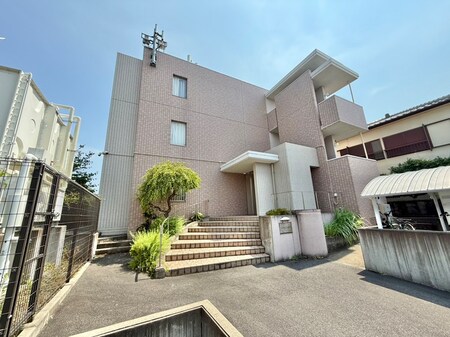 Ｃｏｚｙ　ｃｏｕｒｔ外観写真