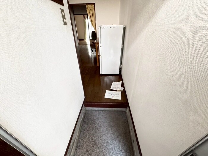物件内観写真6　(玄関)