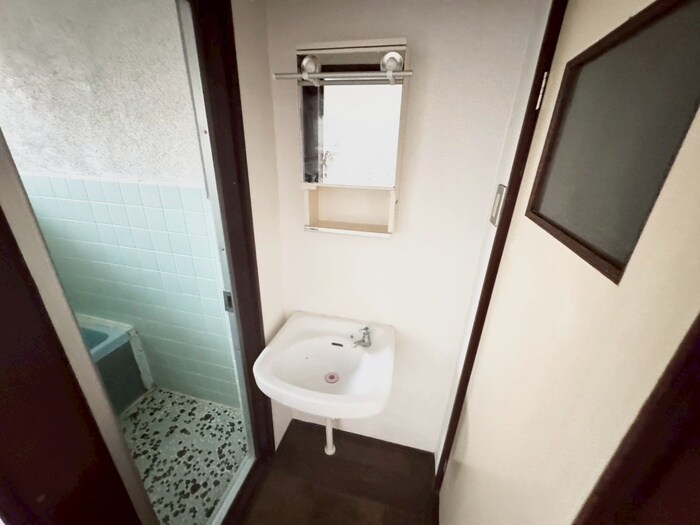 物件内観写真9　(洗面)