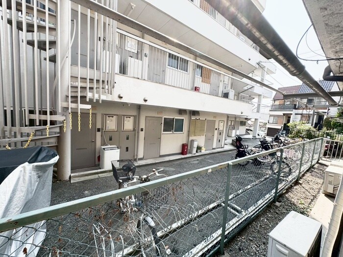 物件内観写真15　(室内からの展望)