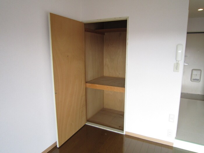 物件内観写真11　(収納)