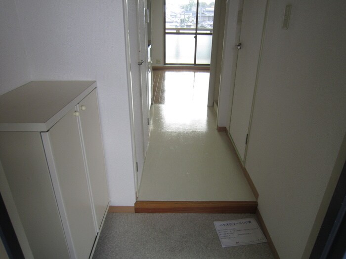 物件内観写真16　(廊下)
