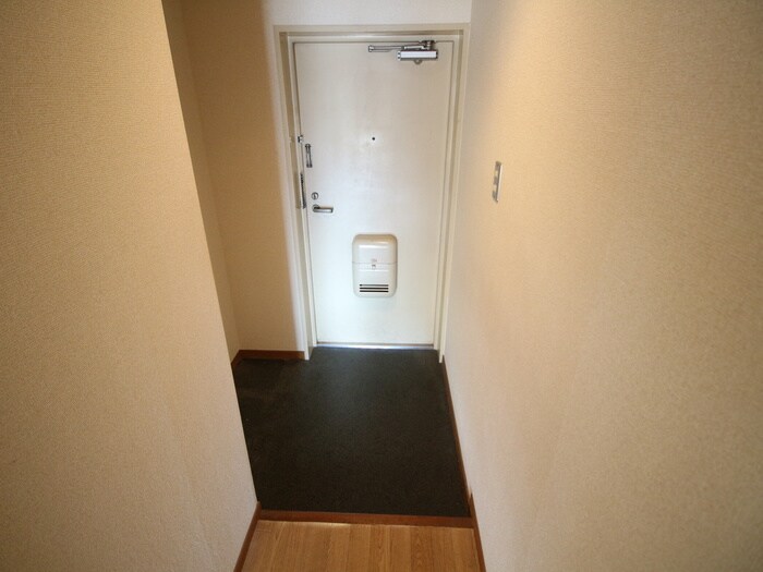 物件内観写真19　(玄関)