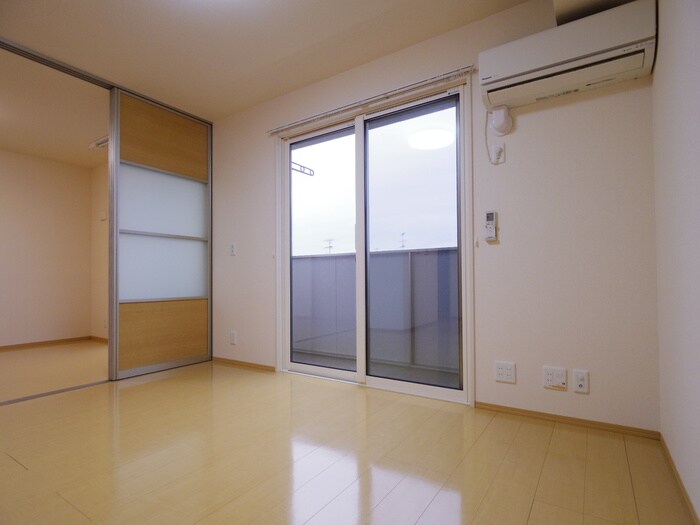 物件内観写真9　(居室)