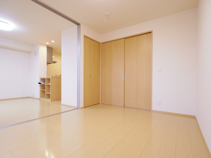 物件内観写真10　(居室)