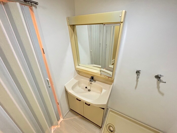 物件内観写真12　(洗面)