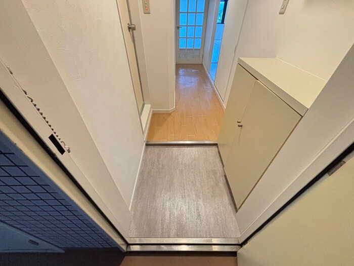 物件内観写真14　(玄関)