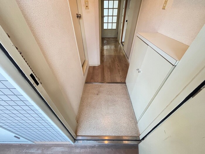 物件内観写真14　(玄関)
