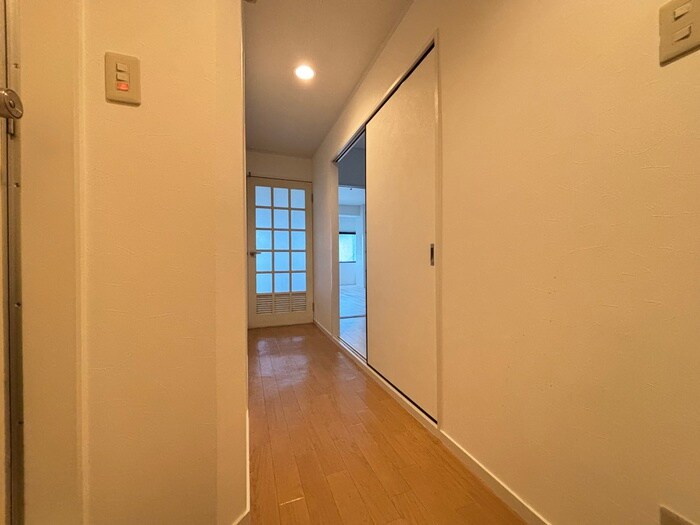 物件内観写真19　(廊下)