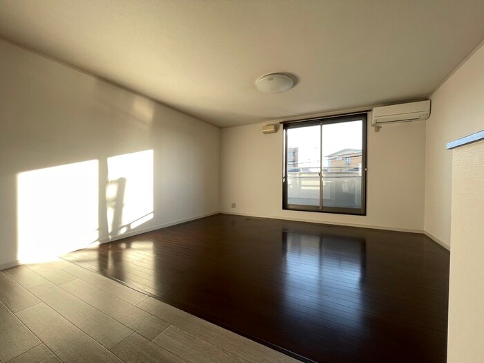 物件内観写真15　(居室)