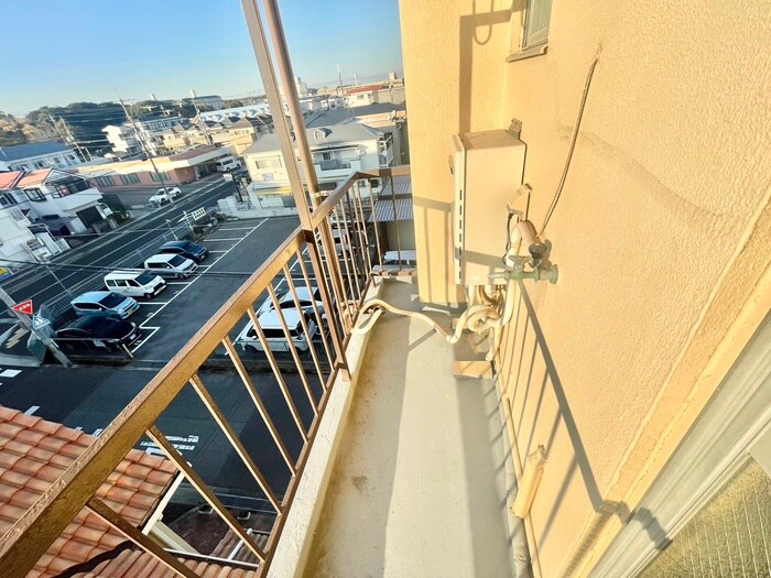 物件内観写真12　(洗濯機置場)