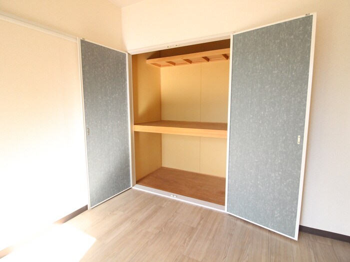 物件内観写真10　(収納)
