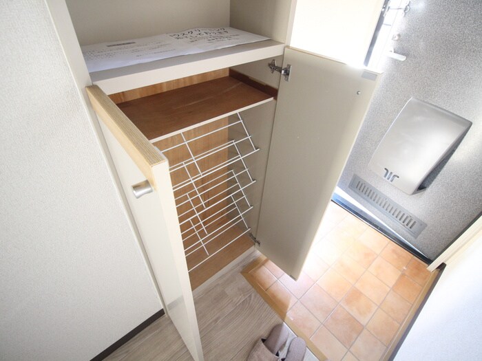 物件内観写真19　(靴箱)