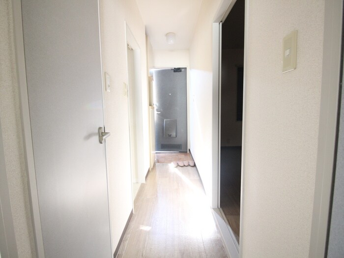 物件内観写真21　(廊下)