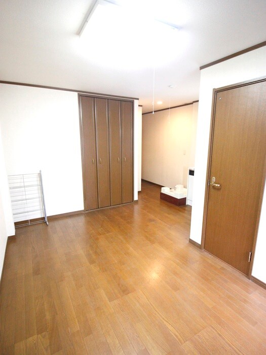 物件内観写真4　(居室)