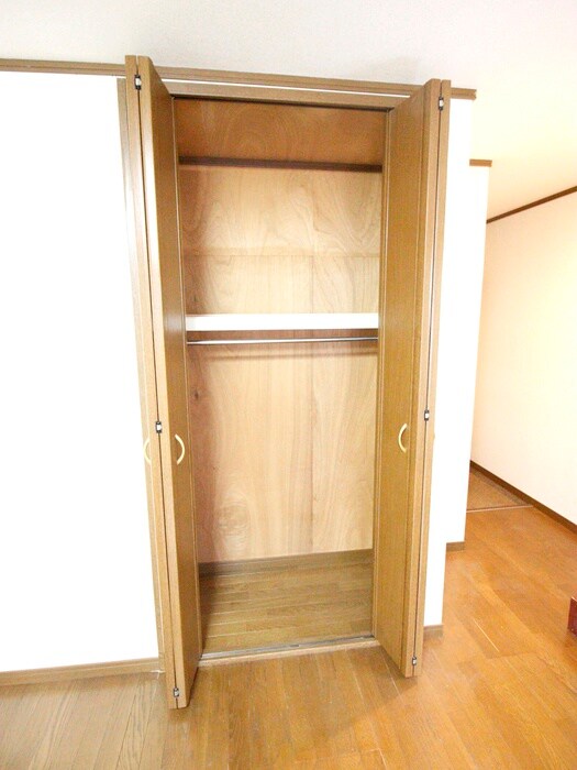 物件内観写真12　(収納)