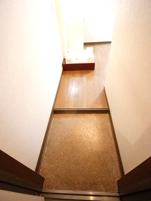 物件内観写真15　(玄関)