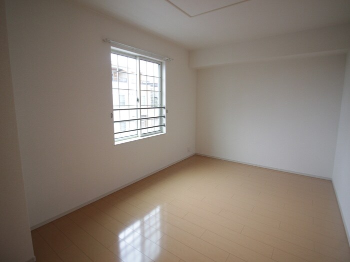 物件内観写真6　(居室)