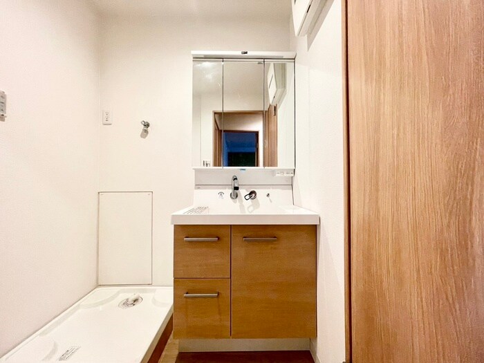 物件内観写真12　(洗面)