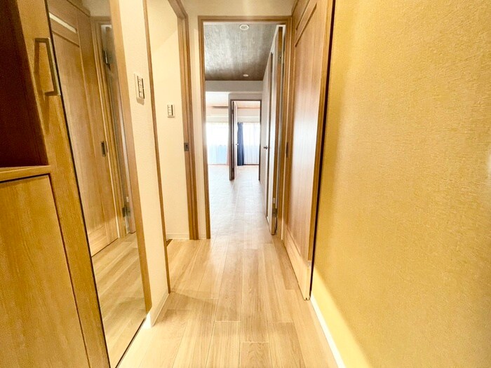 物件内観写真13　(廊下)