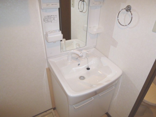 物件内観写真11　(洗面)