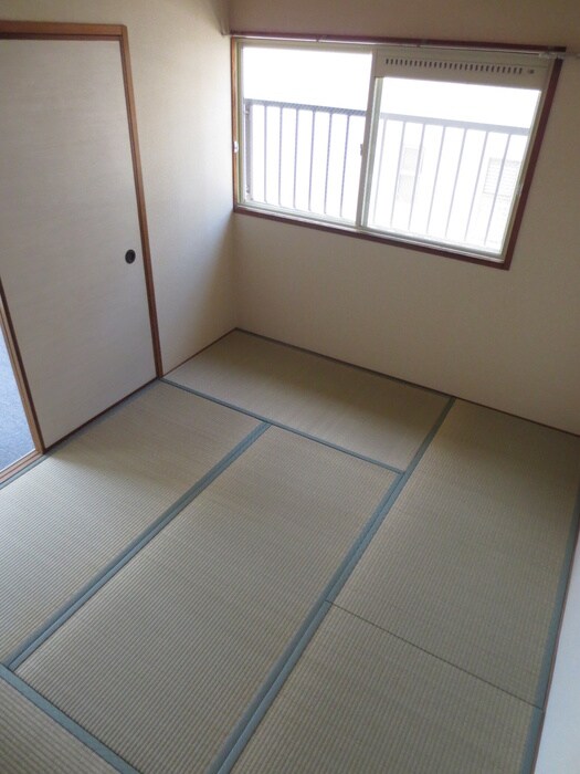 ファースト新北野の居室