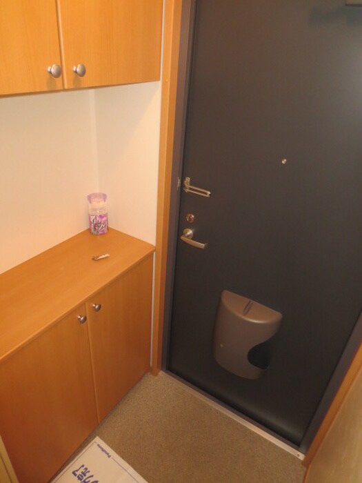 物件内観写真13　(玄関)