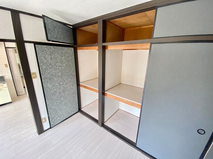 物件内観写真10　(収納)