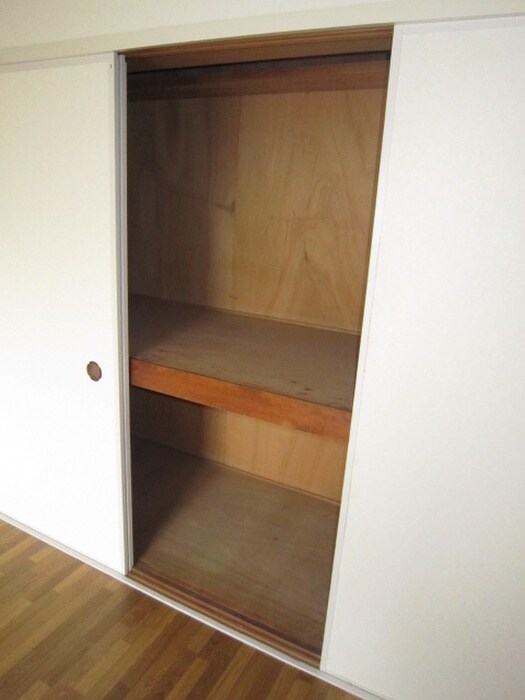 物件内観写真10　(収納)