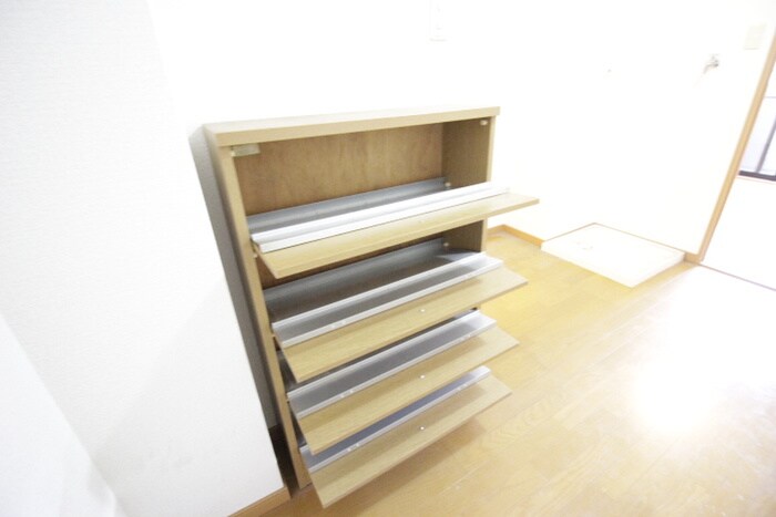 物件内観写真15　(靴箱)