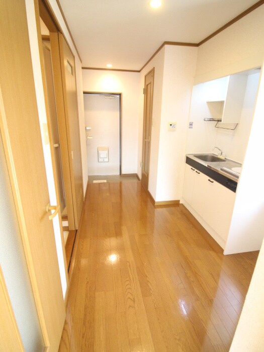 物件内観写真8　(廊下)