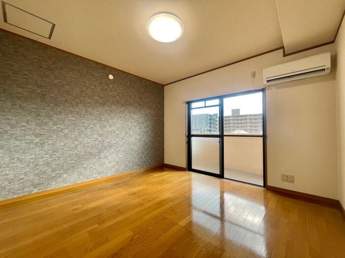 物件内観写真10　(居室)