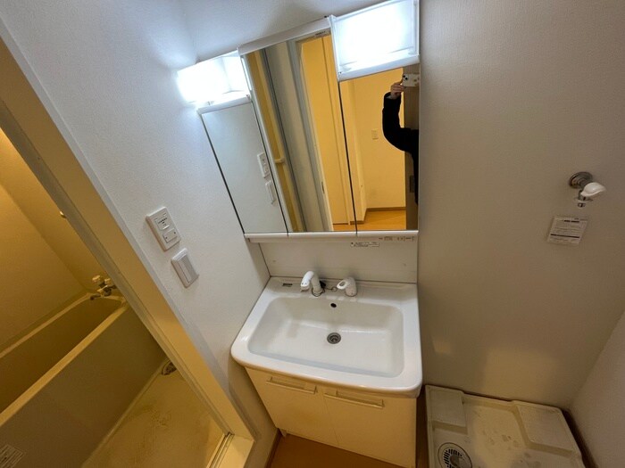 物件内観写真9　(洗面)