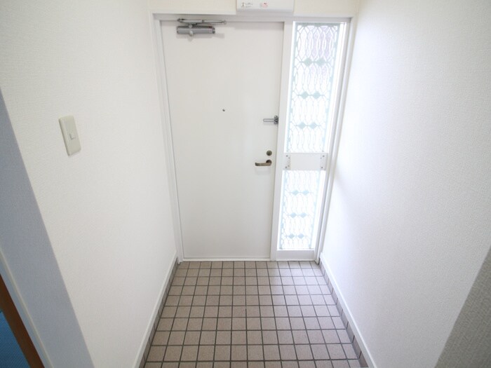 物件内観写真17　(玄関)