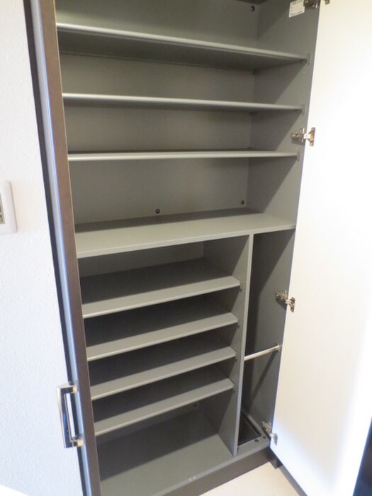 物件内観写真15　(靴箱)