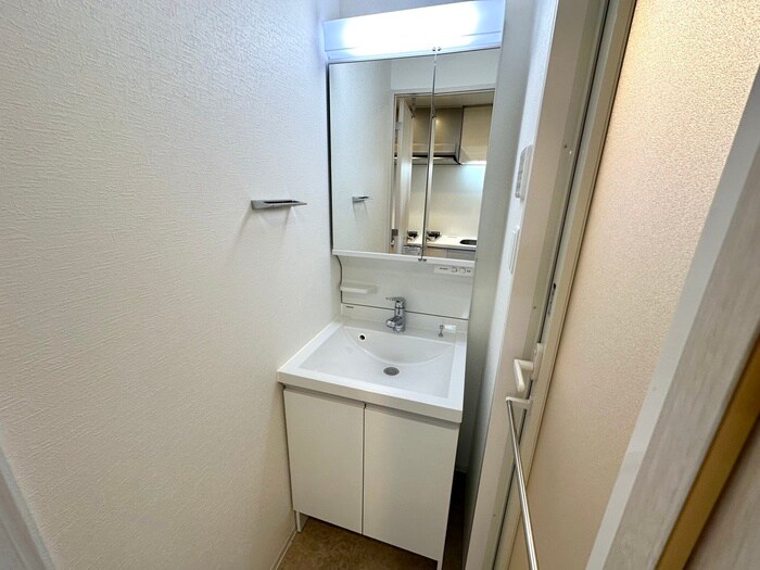 物件内観写真9　(洗面)