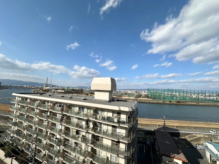 物件内観写真16　(室内からの展望)