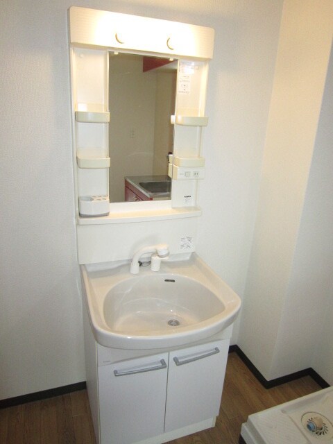 物件内観写真8　(洗面)