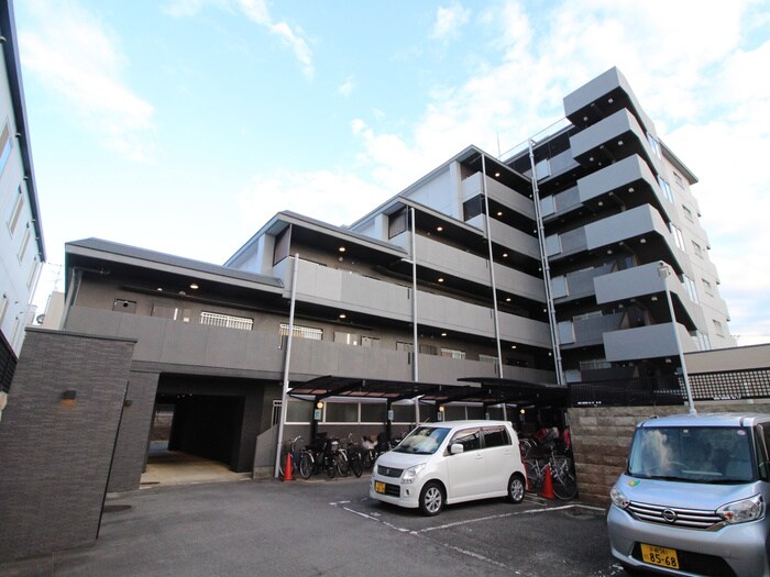 ニッセイコーポラスの物件外観写真