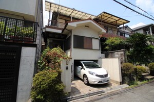 千里山月が丘戸建外観写真