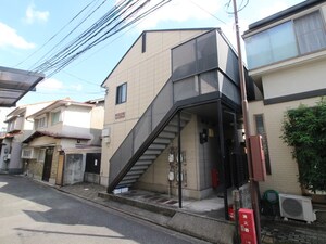 ウエストパープル外観写真