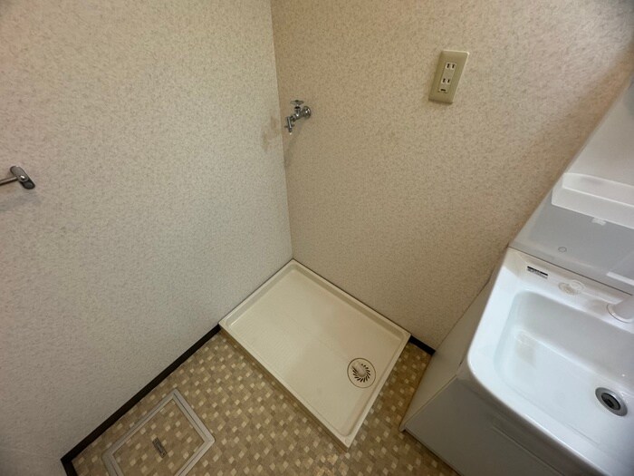 物件内観写真21　(洗濯機置場)