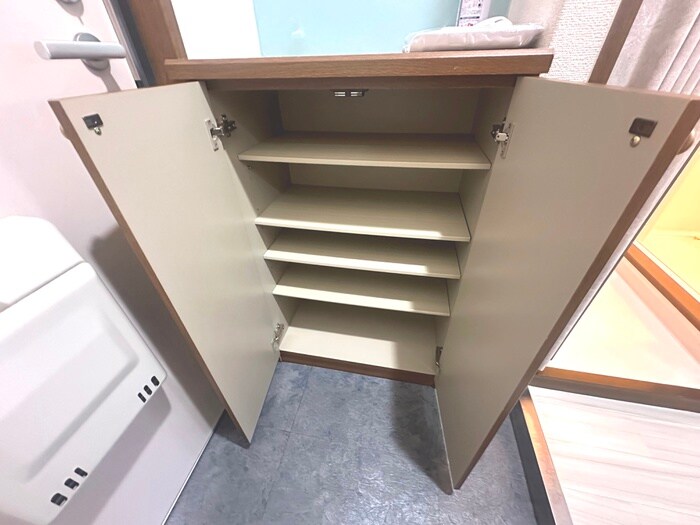 物件内観写真18　(靴箱)