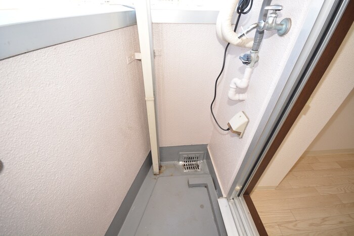 物件内観写真20　(洗濯機置場)