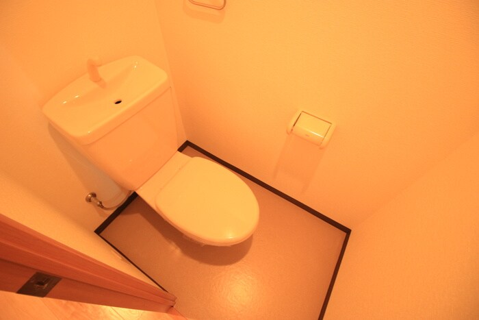 物件内観写真15　(トイレ)