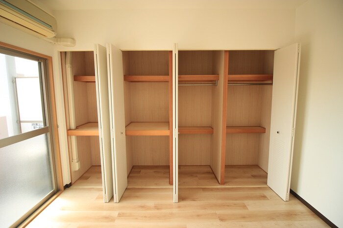 物件内観写真16　(収納)