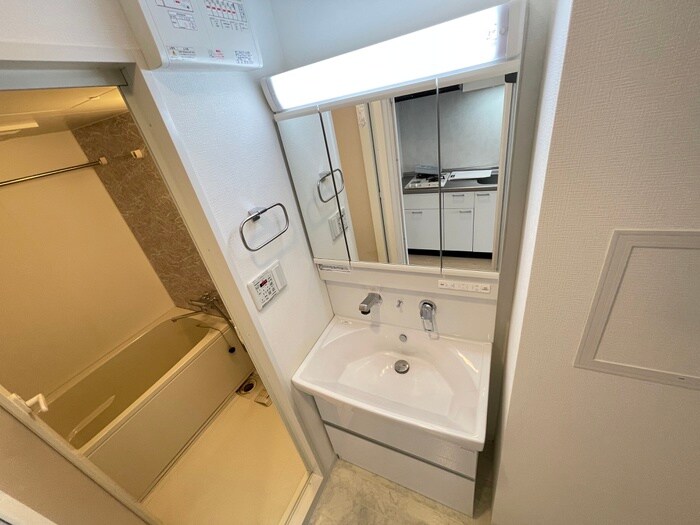 物件内観写真12　(洗面)