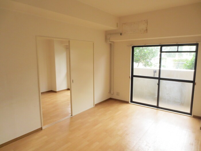 物件内観写真12　(居室)